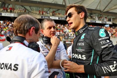 George Russell (GBR ) Mercedes AMG F1 di grid. Kejuaraan Dunia Formula 1, Rd 22, Grand Prix Abu Dhabi, Yas Marina