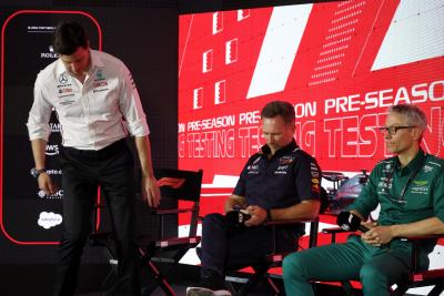(L to R): Toto Wolff (GER) Mercedes AMG F1 Shareholder and Executive Director; Christian Horner (GBR) Red Bull Racing Team