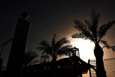 Circuit atmosphere - sunset. Formula 1 Testing, Sakhir, Bahrain, Day Three.- www.xpbimages.com, EMail:
