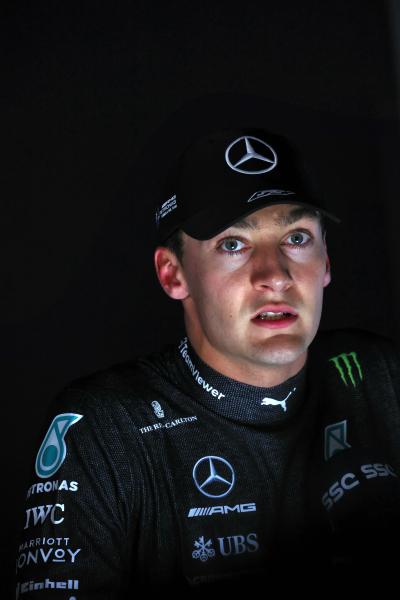 George Russell (GBR ) Mercedes AMG F1. Kejuaraan Dunia Formula 1, Rd 1, Grand Prix Bahrain, Sakhir, Bahrain, Kualifikasi