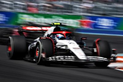 Yuki Tsunoda (JPN) AlphaTauri AT04. Formula 1 World Championship, Rd 5, Miami Grand Prix, Miami, Florida, USA, Race