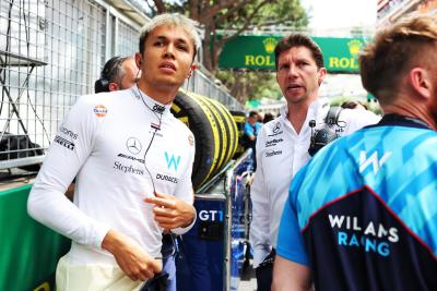 Alexander Albon (THA) Williams Racing with James Vowles (GBR) Williams Racing Team Principal on the grid. Formula 1 World