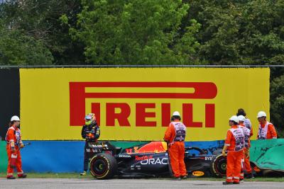 Sergio Perez (MEX) Red Bull Racing RB19 crashed in the first practice session. Formula 1 World Championship, Rd 12,