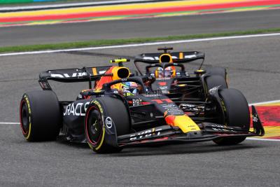 Sergio Perez (MEX ) Red Bull Racing RB19. Kejuaraan Dunia Formula 1, Rd 13, Grand Prix Belgia, Spa Francorchamps,