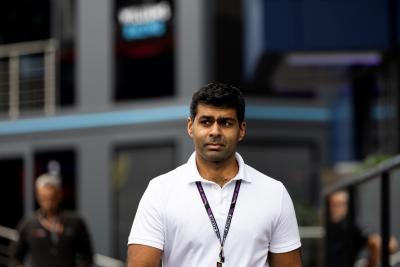 Karun Chandhok (IND ) Presenter Sky Sports F1. Kejuaraan Dunia Formula 1, Rd 14, Grand Prix Belanda, Zandvoort,