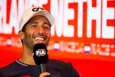 Daniel Ricciardo (AUS ) AlphaTauri dalam Konferensi Pers FIA.Kejuaraan Dunia Formula 1, Rd 14, Grand Prix Belanda,