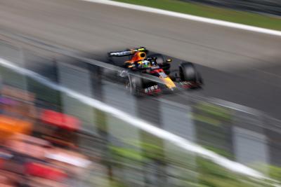 Sergio Perez (MEX) Red Bull Racing RB19. Formula 1 World Championship, Rd 15, Italian Grand Prix, Monza, Italy, Qualifying
