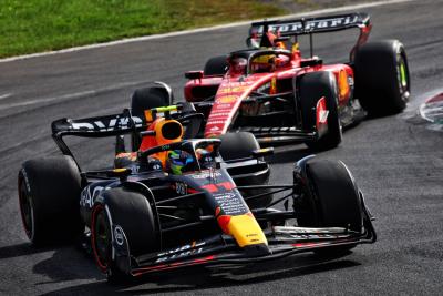 Sergio Perez (MEX ) Red Bull Racing RB19.Kejuaraan Dunia Formula 1, Rd 15, Grand Prix Italia, Monza, Italia, Balapan