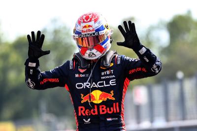 Pemenang lomba Max Verstappen (NLD) Red Bull Racing merayakannya di parc ferme.Kejuaraan Dunia Formula 1, Rd 15, Italia