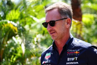 Christian Horner (GBR) Red Bull Racing Team Principal. Formula 1 World Championship, Rd 16, Singapore Grand Prix, Marina