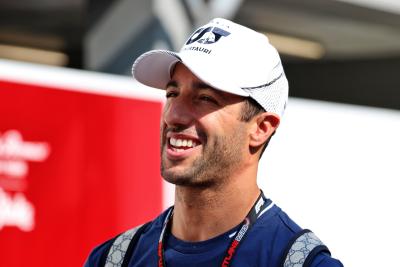 Daniel Ricciardo (AUS ) AlphaTauri.Kejuaraan Dunia Formula 1, Rd 16, Grand Prix Singapura, Sirkuit Jalanan Marina Bay,