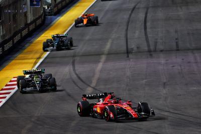 Charles Leclerc (MON ) Ferrari SF-23. Kejuaraan Dunia Formula 1, Rd 16, Grand Prix Singapura, Marina Bay Street Circuit,