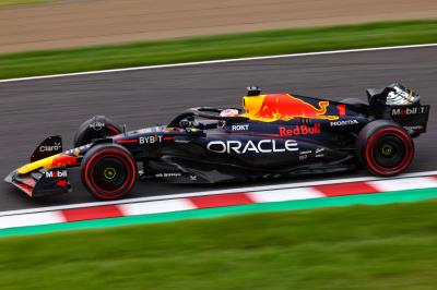 Max Verstappen (NLD), Red Bull Racing Formula 1 World Championship, Rd 17, Japanese Grand Prix, Suzuka, Japan, Practice