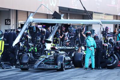 Lewis Hamilton (GBR) Mercedes AMG F1 W14. Formula 1 World Championship, Rd 17, Japanese Grand Prix, Suzuka, Japan, Race