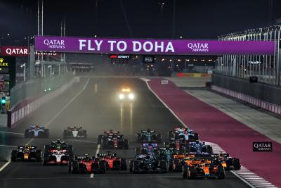 Oscar Piastri (AUS) McLaren MCL60 leads at the start of Sprint. Formula 1 World Championship, Rd 18, Qatar Grand Prix,