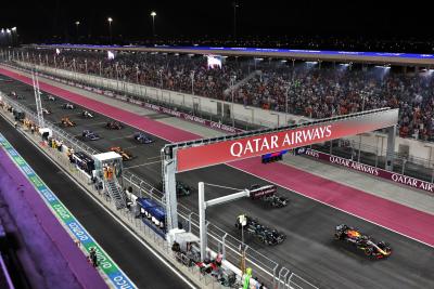 Max Verstappen (NLD) Red Bull Racing RB19 leads at the start of the race. Formula 1 World Championship, Rd 18, Qatar Grand