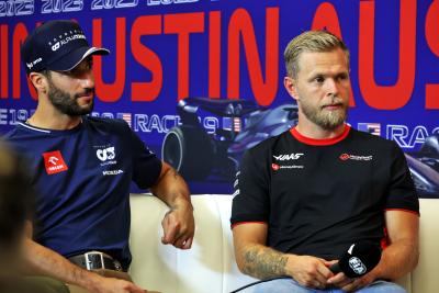 (L to R): Daniel Ricciardo (AUS) AlphaTauri and Kevin Magnussen (DEN) Haas F1 Team in the FIA Press Conference. Formula 1