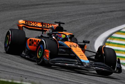 Oscar Piastri (AUS ) McLaren MCL60. Kejuaraan Dunia Formula 1, Rd 21, Grand Prix Brasil, Sao Paulo, Brasil,