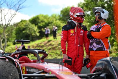 Charles Leclerc (MON) Ferrari SF-23 pensiun pada Lap Formasi. Kejuaraan Dunia Formula 1, Rd 21, Grand Brasil