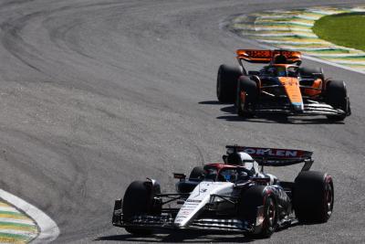 Daniel Ricciardo (AUS) AlphaTauri AT04. Kejuaraan Dunia Formula 1, Rd 21, Grand Prix Brasil, Sao Paulo, Brasil, Balapan