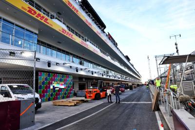 Circuit atmosphere - pit lane preparations. Formula 1 World Championship, Rd 22, Las Vegas Grand Prix, Las Vegas, Nevada,