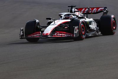 Kevin Magnussen (DEN ) Haas VF-23.Kejuaraan Dunia Formula 1, Rd 23, Grand Prix Abu Dhabi, Sirkuit Yas Marina, Abu