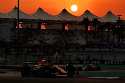 Max Verstappen (NLD) Red Bull Racing RB19. Formula 1 World Championship, Rd 23, Abu Dhabi Grand Prix, Yas Marina Circuit,