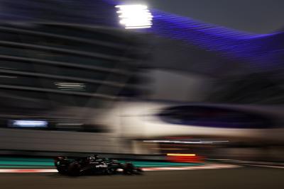 George Russell (GBR ) Mercedes AMG F1 W14.Kejuaraan Dunia Formula 1, Rd 23, Grand Prix Abu Dhabi, Sirkuit Yas Marina,