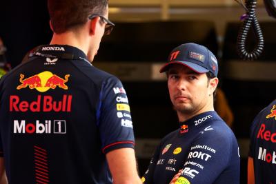 Sergio Perez (MEX ) Red Bull Racing. Kejuaraan Dunia Formula 1, Rd 23, Grand Prix Abu Dhabi, Sirkuit Yas Marina, Abu