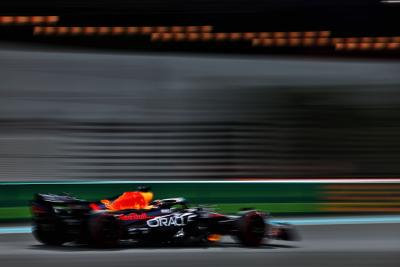 Max Verstappen (NLD) Red Bull Racing RB19. Formula 1 World Championship, Rd 23, Abu Dhabi Grand Prix, Yas Marina Circuit,