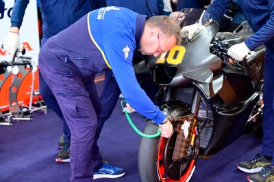 Michelin technician, Valencia MotoGP test 28 November