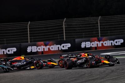 Max Verstappen (NLD) Red Bull Racing RB20 leads at the start of the race. Formula 1 World Championship, Rd 1, Bahrain