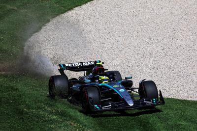 Lewis Hamilton (GBR) Mercedes AMG F1 W15 runs wide. Formula 1 World Championship, Rd 3, Australian Grand Prix, Albert