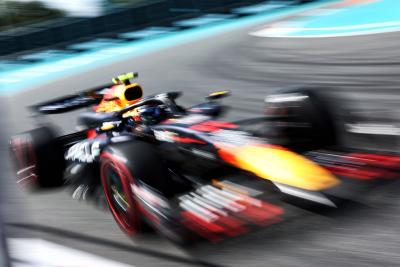 Sergio Perez (MEX) Red Bull Racing RB20. Formula 1 World Championship, Rd 6, Miami Grand Prix, Miami, Florida, USA, Sprint