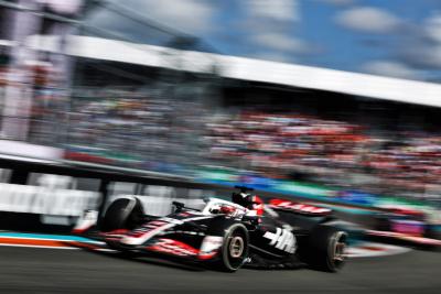 Kevin Magnussen (DEN) Haas VF-24. Formula 1 World Championship, Rd 6, Miami Grand Prix, Miami, Florida, USA, Race Day. -