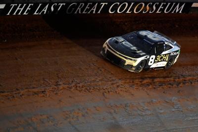 Candyman Kyle Busch Snags Easter Victory on Bristol Dirt