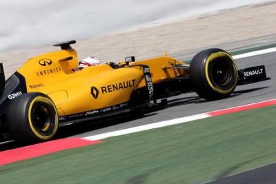 Magnussen: Red Bull pace highlights our deficiencies