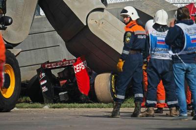 Vettel 'shocked' by barrier reaction to Sainz crash