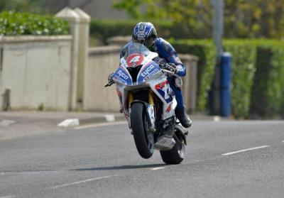 NW200: Hutchinson wins Superstock thriller