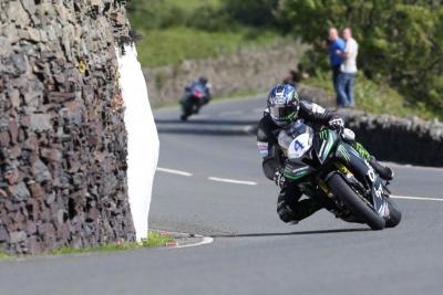 TT 2016: Hutchy's Yamaha legal, say organisers