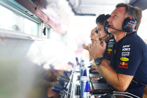 Christian Horner sitting on the pit wall at the Abu Dhabi Grand Prix
