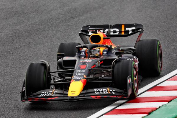 Max Verstappen (NLD) Red Bull Racing RB18. Formula 1 World Championship, Rd 18, Japanese Grand Prix, Suzuka, Japan,