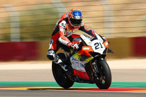 Kekuatan Rinaldi yang kejam untuk memperebutkan kemenangan WorldSBK, Redding tersingkir