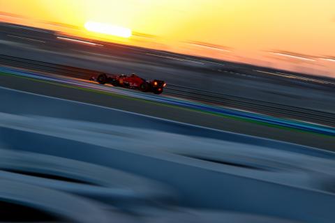 Carlos Sainz Jr (ESP), Scuderia Ferrari Formula 1 World Championship, Rd 18, Qatar Grand Prix, Doha, Qatar, Sprint Day.
-