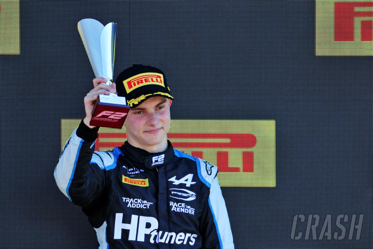 Piastri mengalahkan Zhou untuk meraih kemenangan balapan fitur Formula 2 di Monza |  F2
