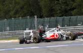28.08.2011- Race, Crash, Kamui Kobayashi (JAP), Sauber F1 Team C30 and Lewis Hamilton (GBR), McLaren