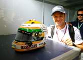 26.11.2011- Rubens Barrichello (BRA), Williams FW33 and his new helmet