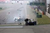 14.04.2013- Race, Crash, Esteban Gutierrez (MEX), Sauber F1 Team C32