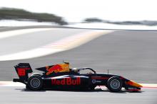 Hitech rookie Hadjar tops day two of F3 testing in Bahrain