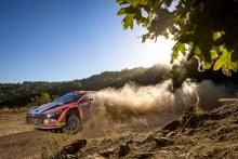 WRC Acropolis: Neuville Pimpin Hyundai Kunci Podium di Yunani